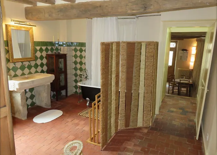 Maison De Charme Avec Jardin à - Rénovation 18e Siècle, Proche église, 2h De Paris - Fr-1-410-211 * Montmirail (Sarthe)